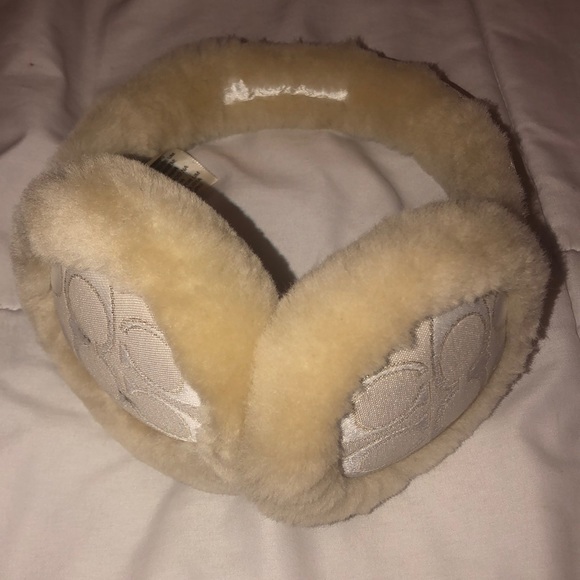 COACH scarf/ and Ear muffs - Picture 3 of 4